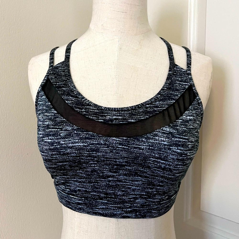 VICTORIA SECRET | Strappy back with front mesh sports bra. Size MED.